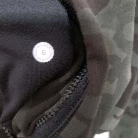 Lululemon Hooded Define Jacket - Picture 14 of 14